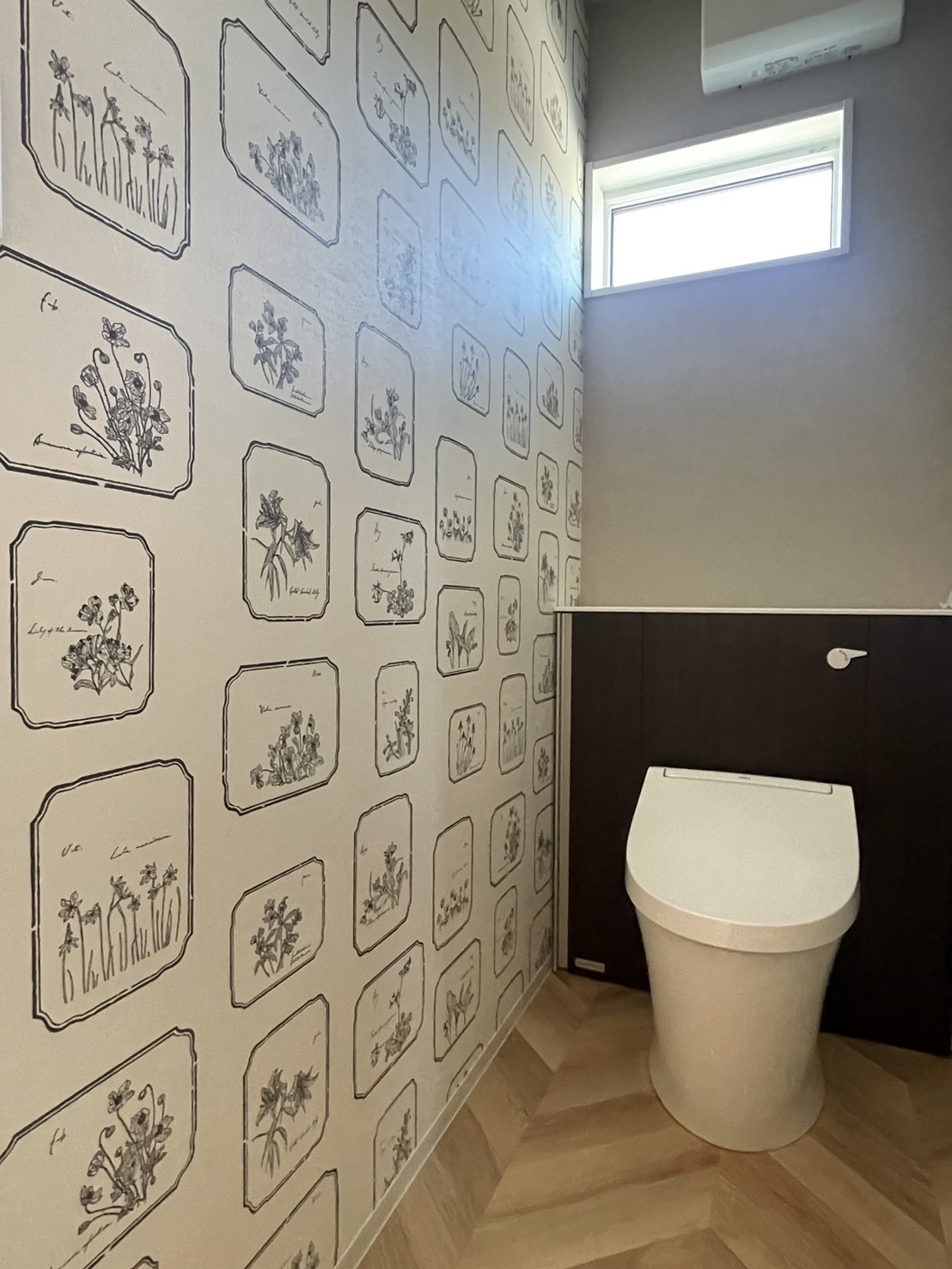 トイレの可愛いクロス